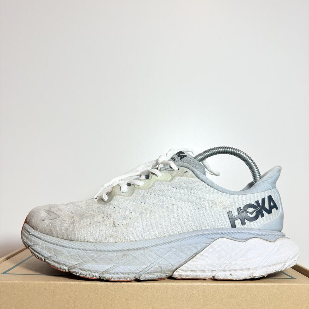 Hoka Womens 8.5 Arahi Running Shoes Blue White Athletic Sneakers Comfort Jogging